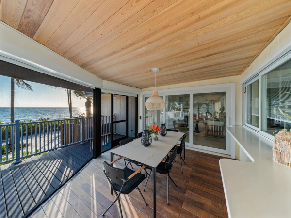 Beachfront Luxury Vacation Home in Naples Sleeps 10